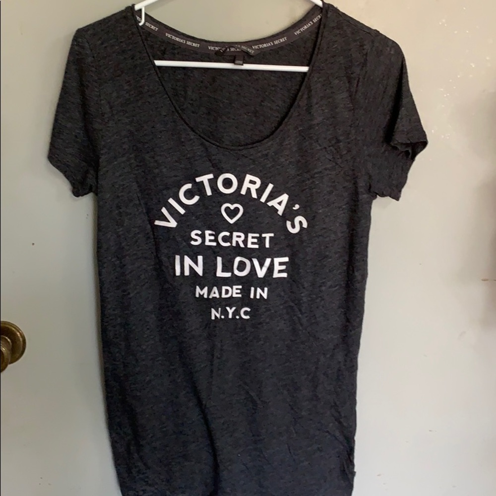 Grey women’s t shirt Victoria’s Secret